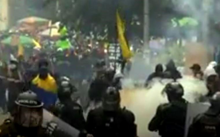 Disturbios en Colombia prosiguen
